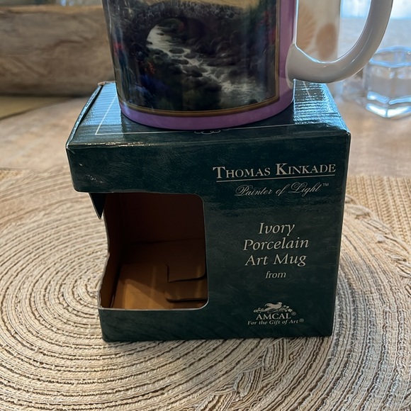 NIB Thomas Kinkade Ivory Porcelain Mug, Painter of Light - Picture 2 of 8